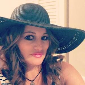 Meet your Posher, Cecilia